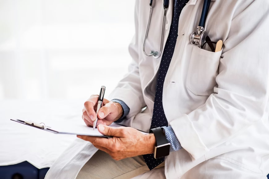 Consultazione medica prima di iniziare qualsiasi supplementazione
